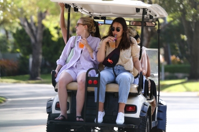dakotafanningdaily-outandaboutinmiami-056.jpg