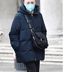 dakotafanningdaily-outandaboutinvenice-067.jpg