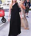 dakotafanningdaily-outinnewyork-010.jpg