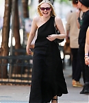 dakotafanningdaily-outinnewyork-012.jpg