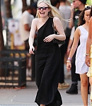 dakotafanningdaily-outinnewyork-016.jpg