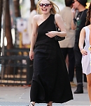 dakotafanningdaily-outinnewyork-018.jpg