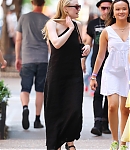 dakotafanningdaily-outinnewyork-025.jpg