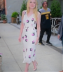 dakotafanningdaily-outinsoho-032.jpg