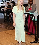 dakotafanningdaily-arrivingatthetodayshow-016.jpg