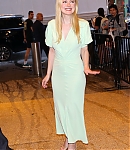 dakotafanningdaily-arrivingatthetodayshow-031.jpg