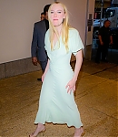 dakotafanningdaily-arrivingatthetodayshow-035.jpg