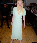 dakotafanningdaily-arrivingatthetodayshow-040.jpg