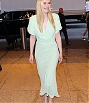 dakotafanningdaily-arrivingatthetodayshow-046.jpg