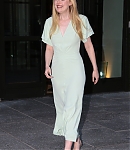 dakotafanningdaily-arrivingatthetodayshow-061.jpg