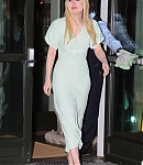 dakotafanningdaily-arrivingatthetodayshow-062.jpg