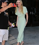 dakotafanningdaily-arrivingatthetodayshow-067.jpg