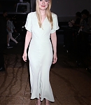 dakotafanningdaily-arrivingatthetodayshow-076.jpg