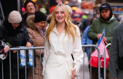 dakotafanningdaily-outsidegmanyc-075.jpg