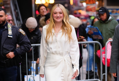 dakotafanningdaily-outsidegmanyc-077.jpg
