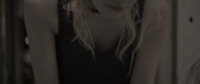 dakotafanningdaily-vienaandthefantomes-01564.jpg