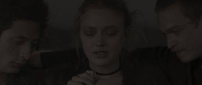 dakotafanningdaily-vienaandthefantomes-02185.jpg