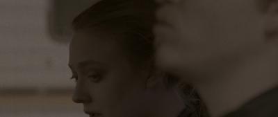 dakotafanningdaily-vienaandthefantomes-02239.jpg