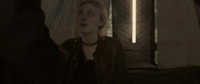 dakotafanningdaily-vienaandthefantomes-02311.jpg