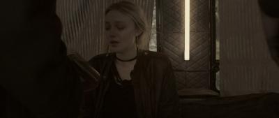 dakotafanningdaily-vienaandthefantomes-02313.jpg