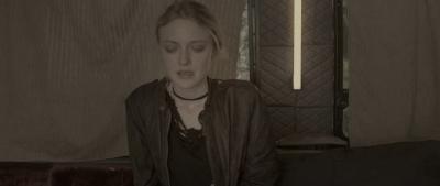 dakotafanningdaily-vienaandthefantomes-02344.jpg
