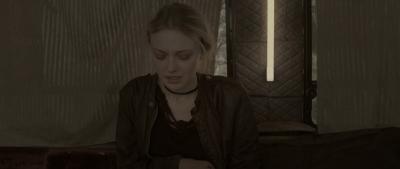 dakotafanningdaily-vienaandthefantomes-02347.jpg