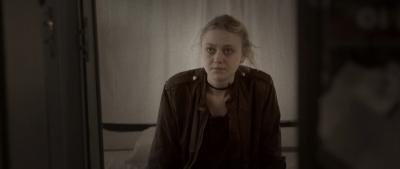 dakotafanningdaily-vienaandthefantomes-02378.jpg