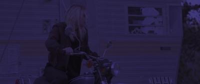 dakotafanningdaily-vienaandthefantomes-02590.jpg
