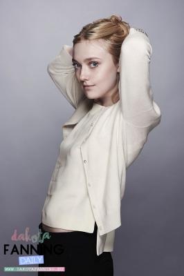 dakotafanningdaily-christopherbeyer-3.jpg