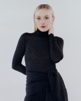 dakotafanningdaily-leawinkler-03.jpg