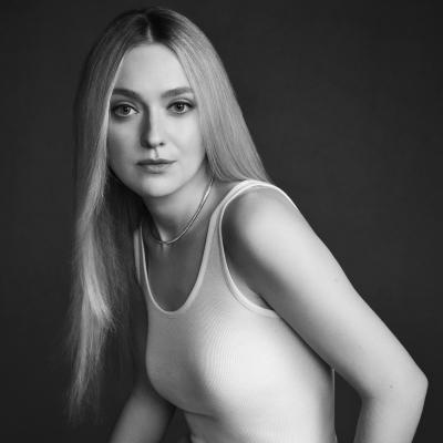 dakotafanningdaily-sharifhamza-001.jpg