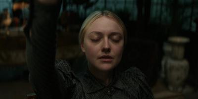dakotafanningdaily-labyrinth-00116.jpg