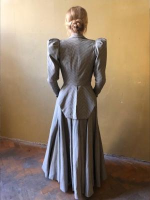 dakotafanningdaily-theangelofdarkness-bts-009.jpg