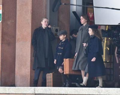 dakotafanningdaily-onsetinvenice-0039.jpg