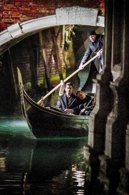 dakotafanningdaily-onsetinvenice-0095.jpg