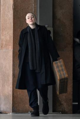 dakotafanningdaily-onsetinvenice-0107.jpg