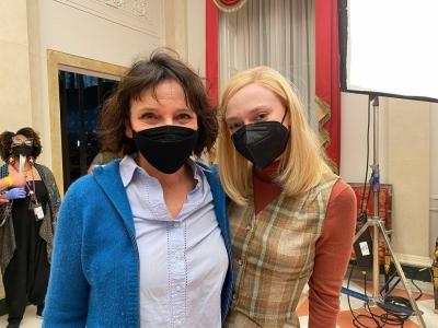 dakotafanningdaily-thefirstlady-behindthescenes-001.jpg