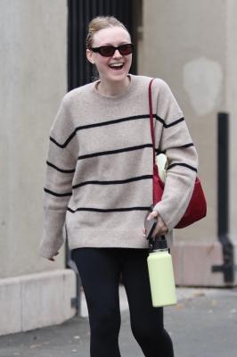 dakotafanningdaily-leavingaworkoutclass-039.jpg